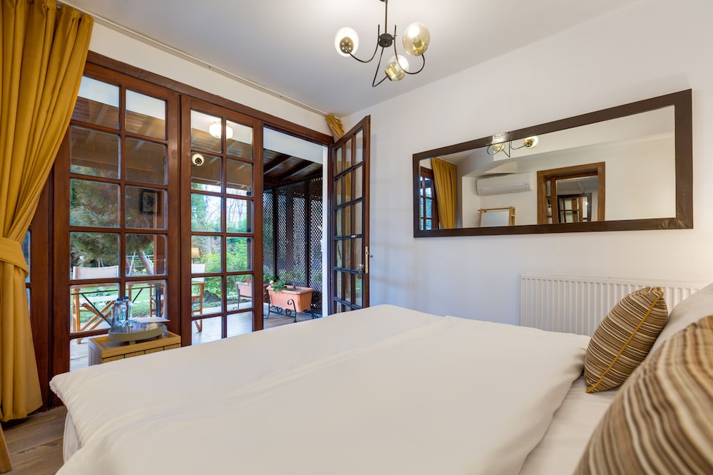 Beta Home Lake House Rezervasyon