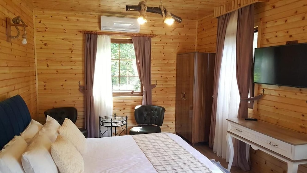 Abant Bahçeli Köşk Rezervasyon