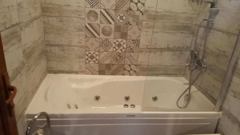 Abant Bahçeli Köşk Rezervasyon