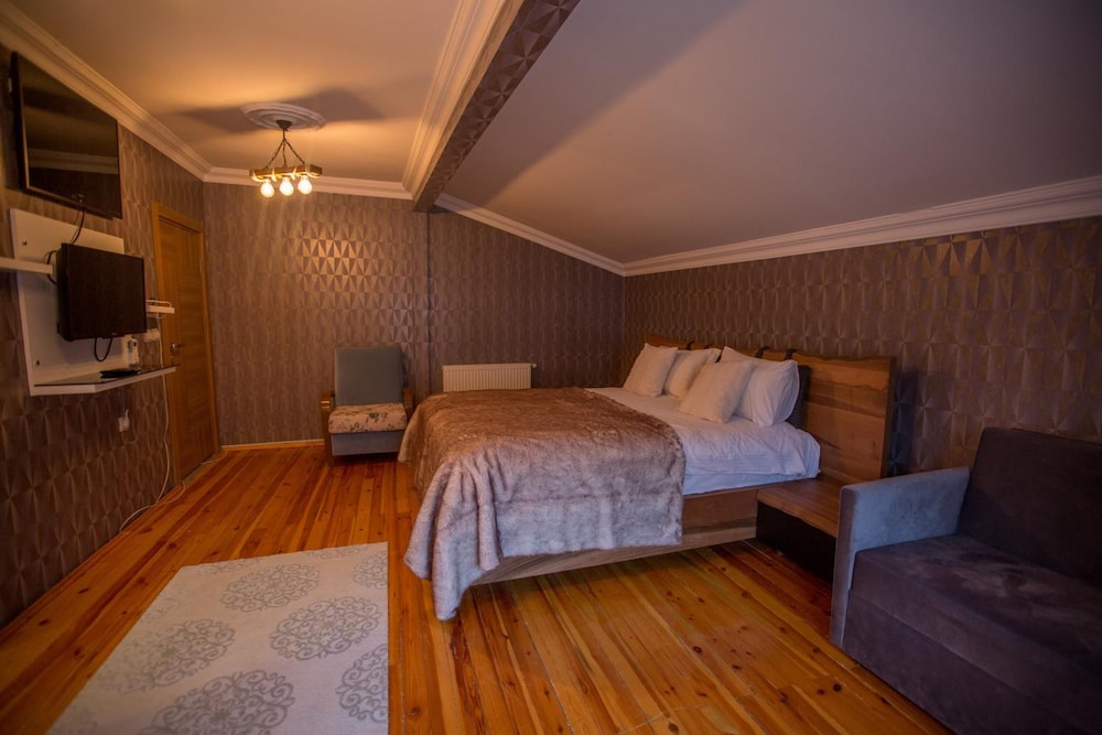 Abant Bahçeli Köşk Rezervasyon