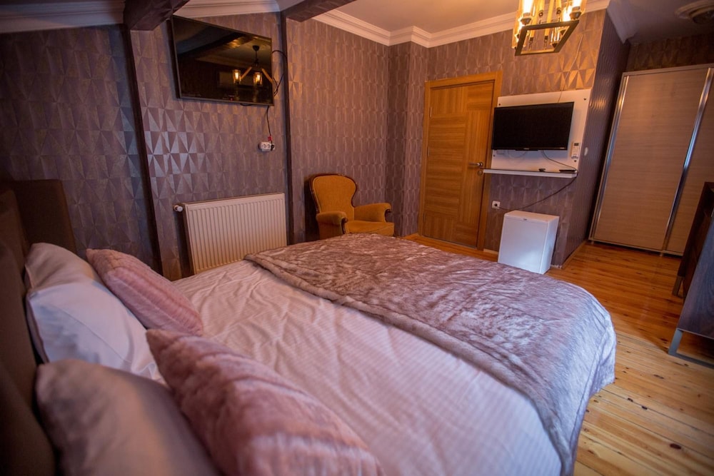 Abant Bahçeli Köşk Rezervasyon