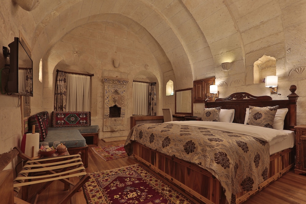 Three Doors Cappadocia Rezervasyon