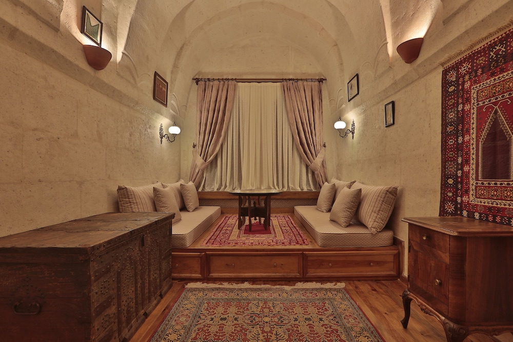 Three Doors Cappadocia Rezervasyon
