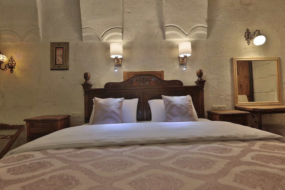 Three Doors Cappadocia Rezervasyon