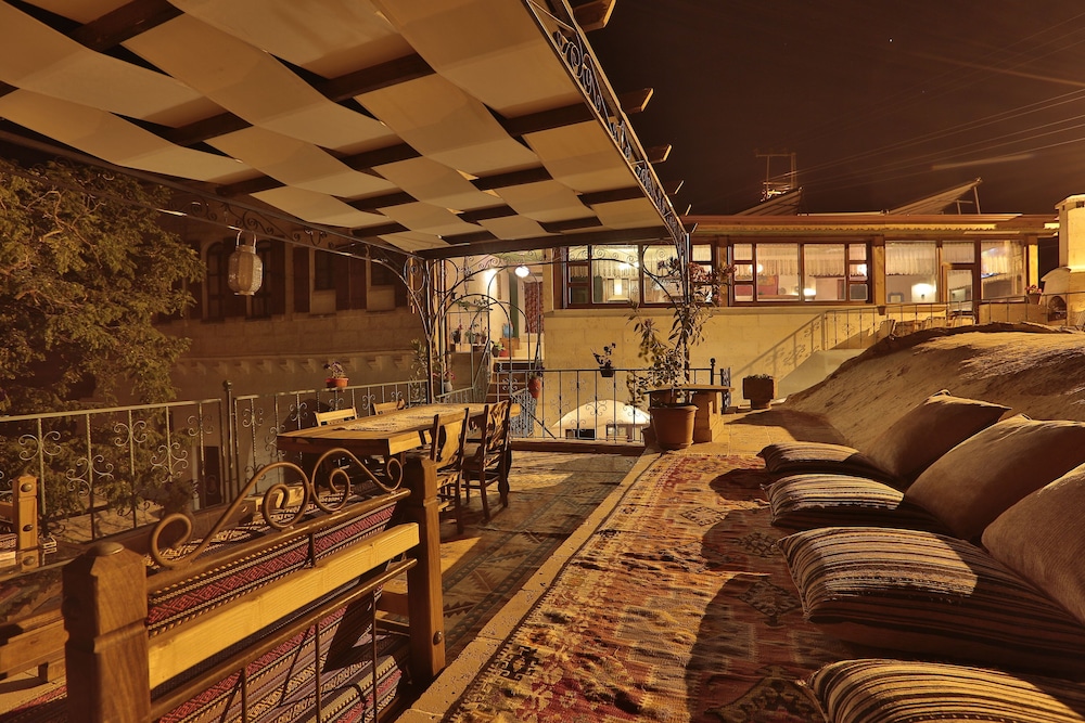 Three Doors Cappadocia Rezervasyon