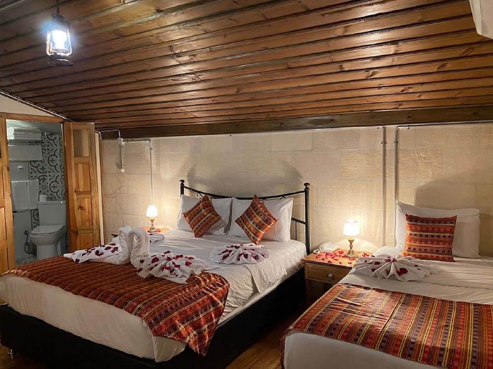 Dilek Hanım Konağı Butik Otel Rezervasyon