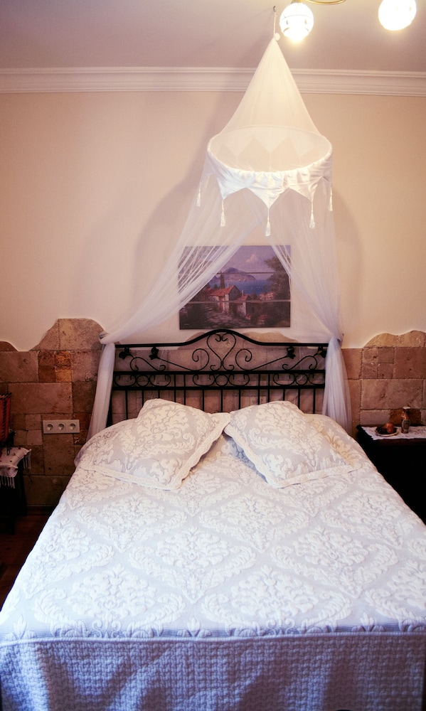 Herakles Butik Otel Rezervasyon