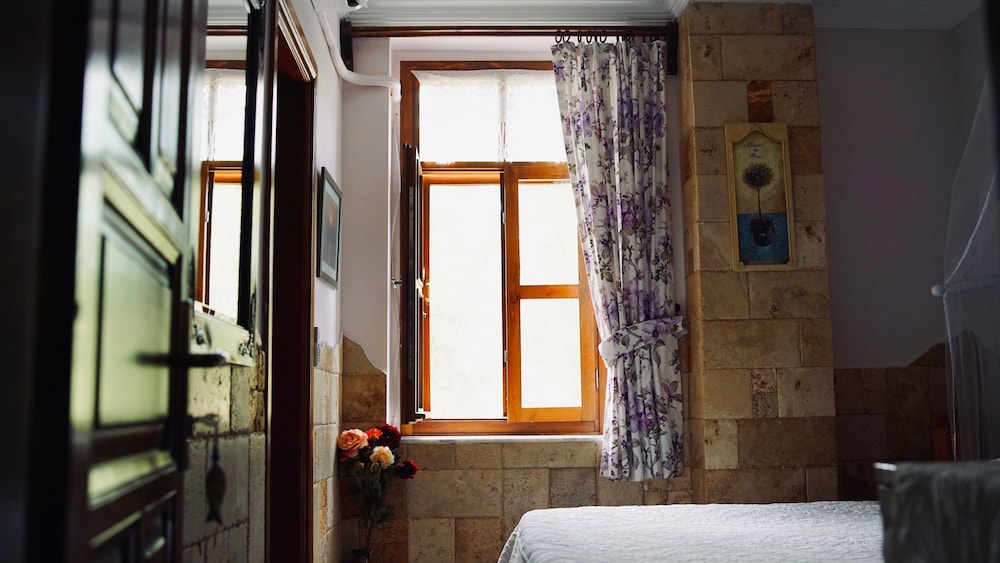 Herakles Butik Otel Rezervasyon
