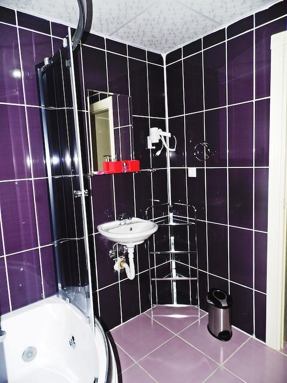 Saral Hotel Rezervasyon