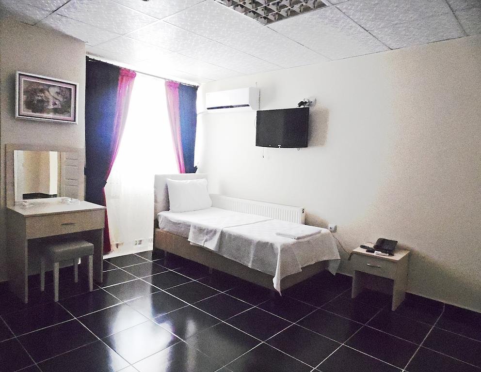 Saral Hotel Rezervasyon