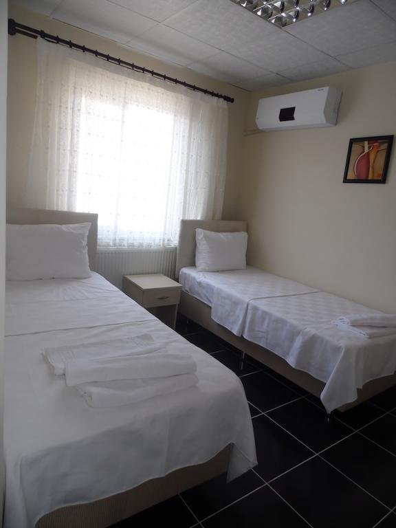 Saral Hotel Rezervasyon