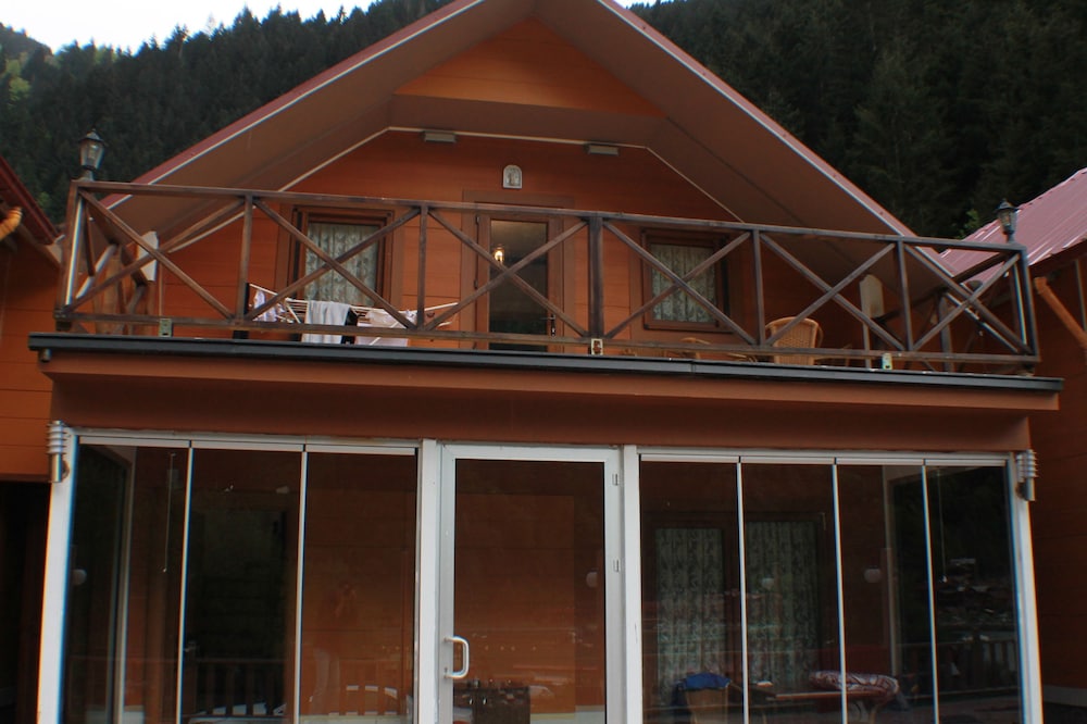 Ada Bungalow Hotel Rezervasyon