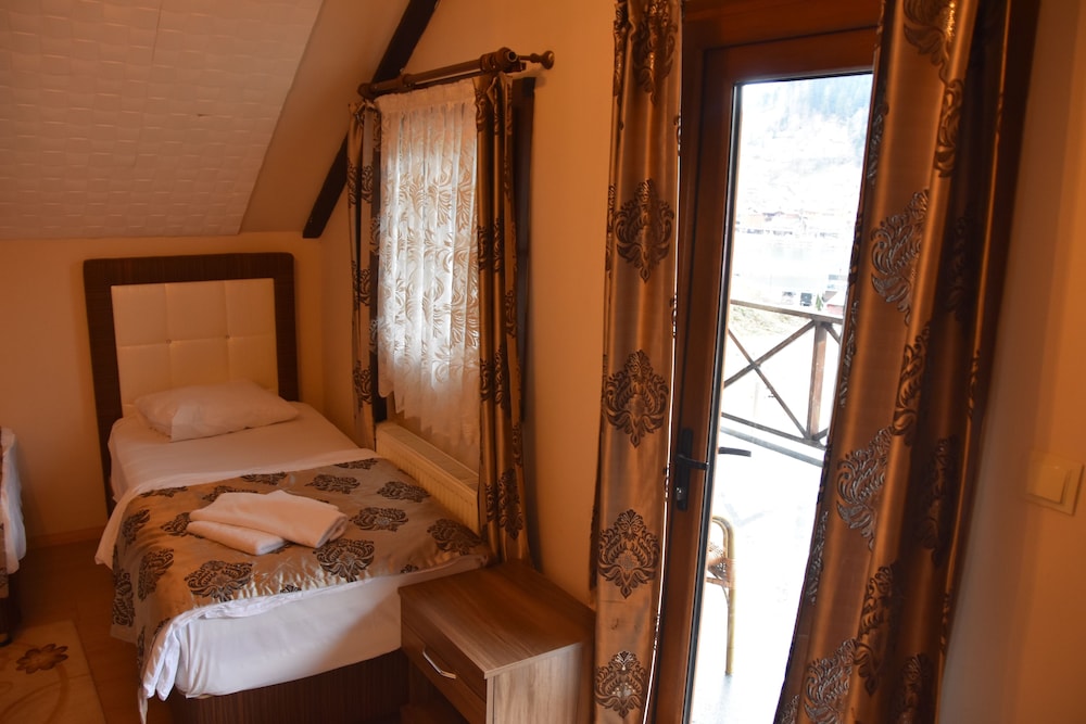 Ada Bungalow Hotel Rezervasyon