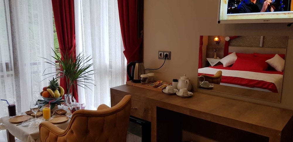 Hanedan Suit Hotel Rezervasyon