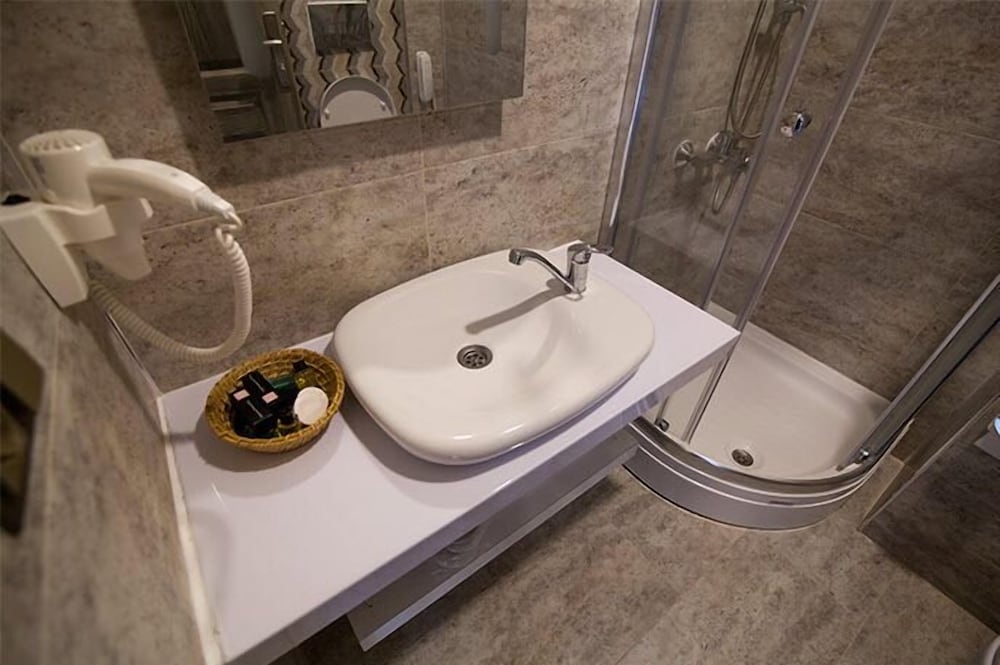 Hanedan Suit Hotel Rezervasyon