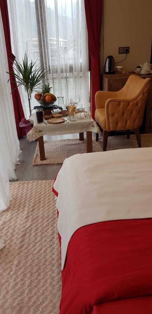 Hanedan Suit Hotel Rezervasyon