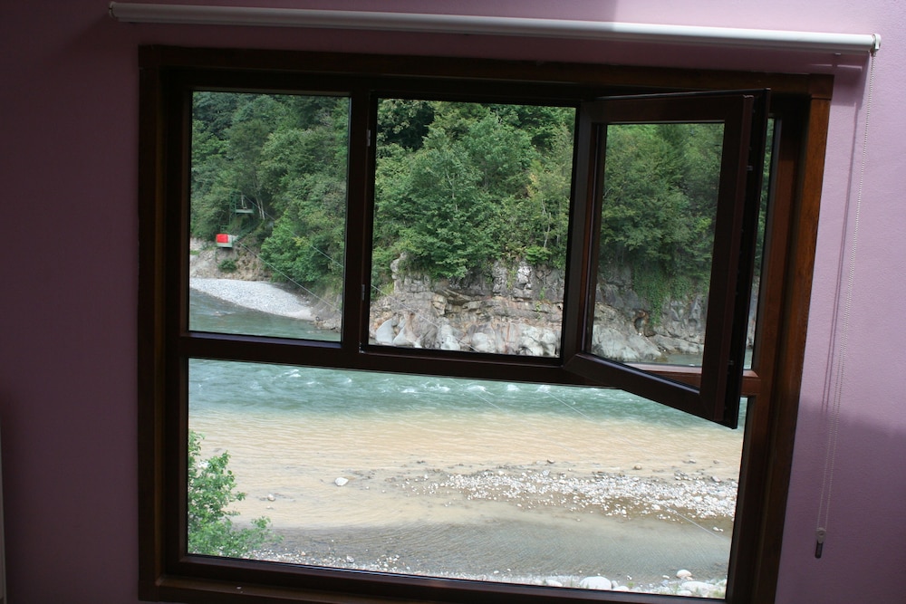 Livadi Hotel Rezervasyon