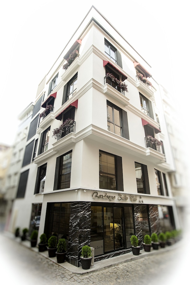 Gardenya Suit Hotel Rezervasyon