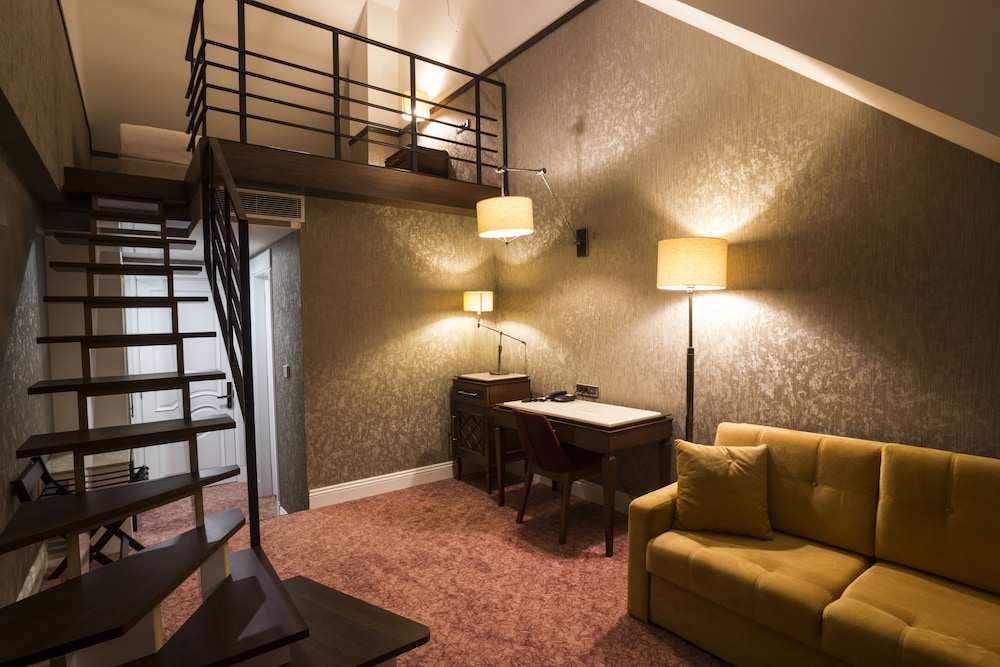 Mell Hotel Rezervasyon