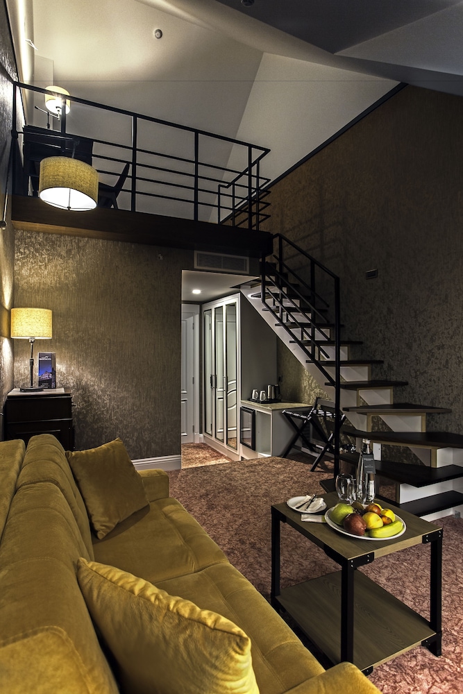 Mell Hotel Rezervasyon