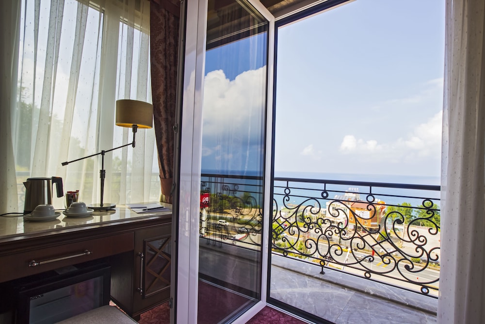 Mell Hotel Rezervasyon