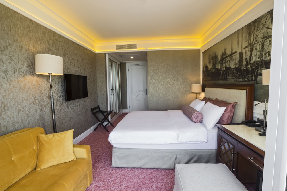 Mell Hotel Rezervasyon