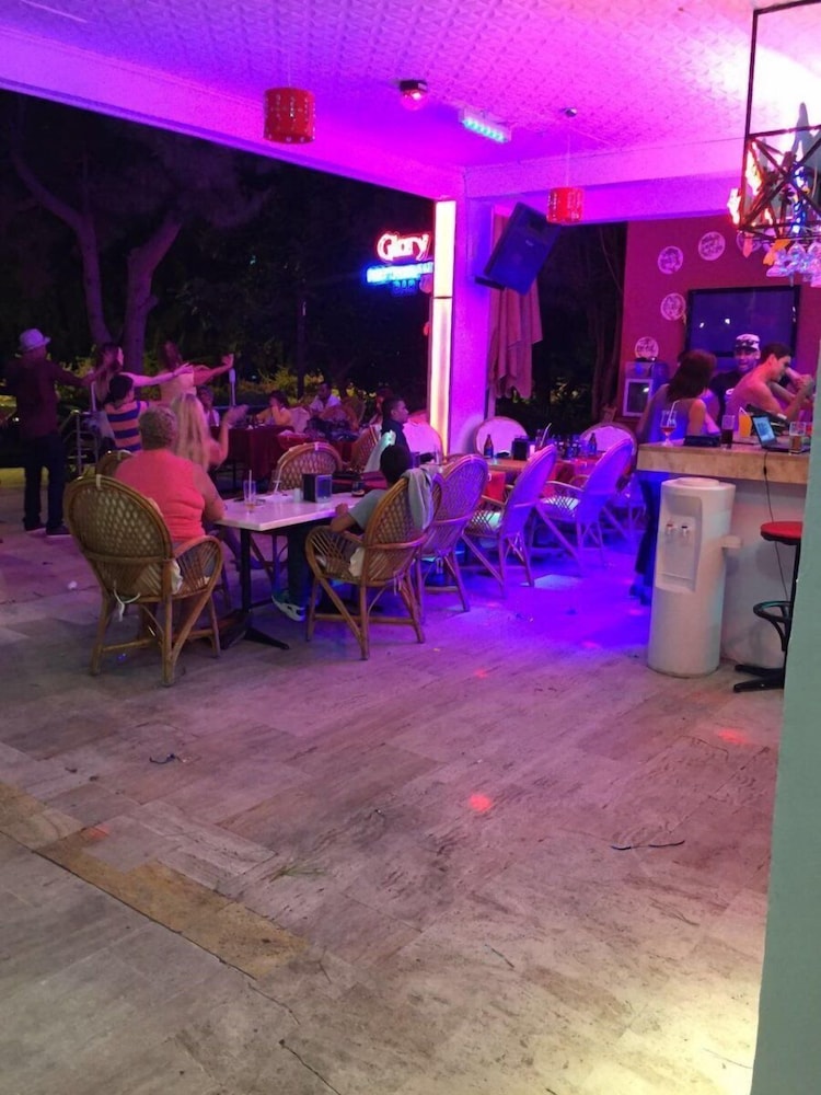 Twenty One Hotel Rezervasyon