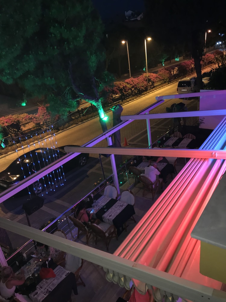 Twenty One Hotel Rezervasyon