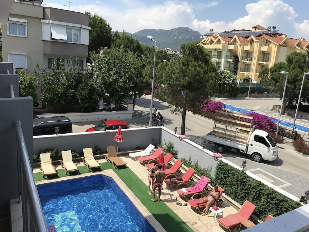 Twenty One Hotel Rezervasyon