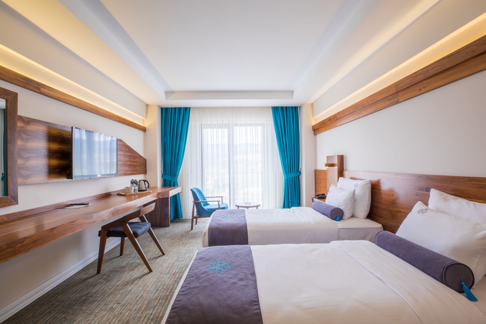 Karpalas City Hotel Rezervasyon