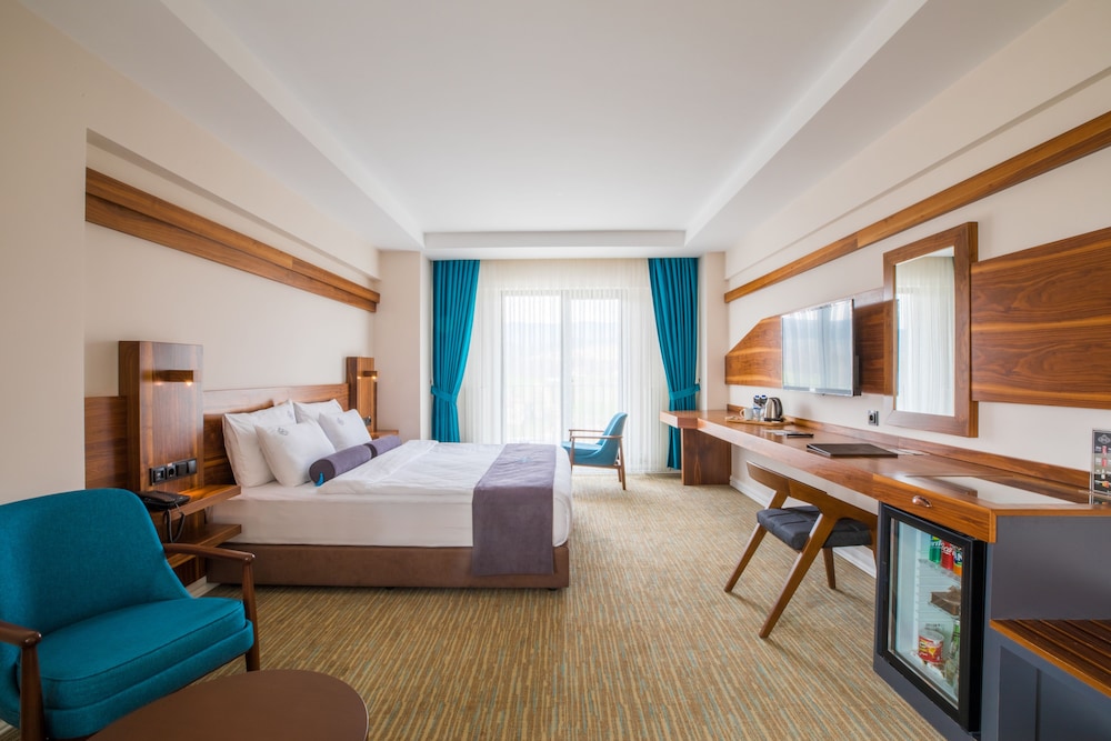 Karpalas City Hotel Rezervasyon