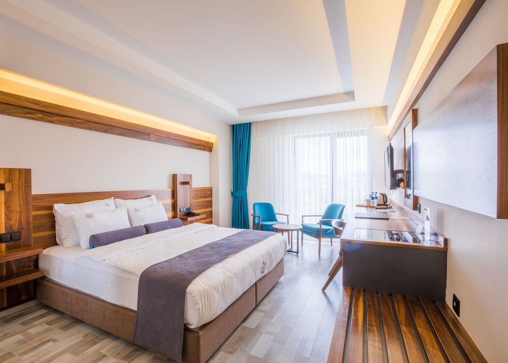 Karpalas City Hotel Rezervasyon
