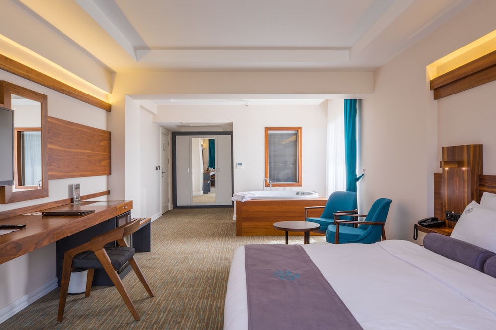 Karpalas City Hotel Rezervasyon