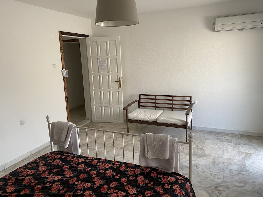 Yali Butik Pansiyon Rezervasyon