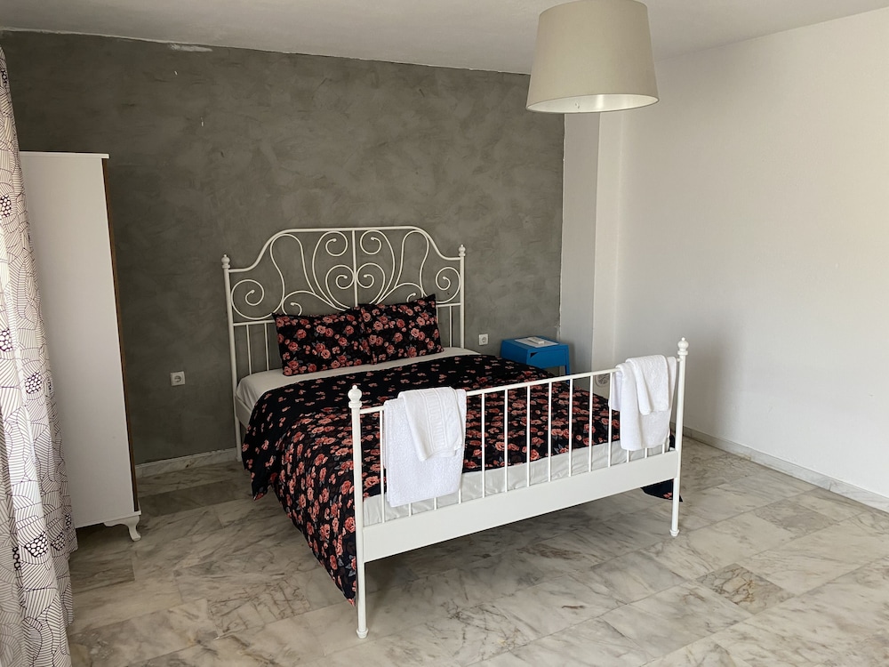 Yali Butik Pansiyon Rezervasyon