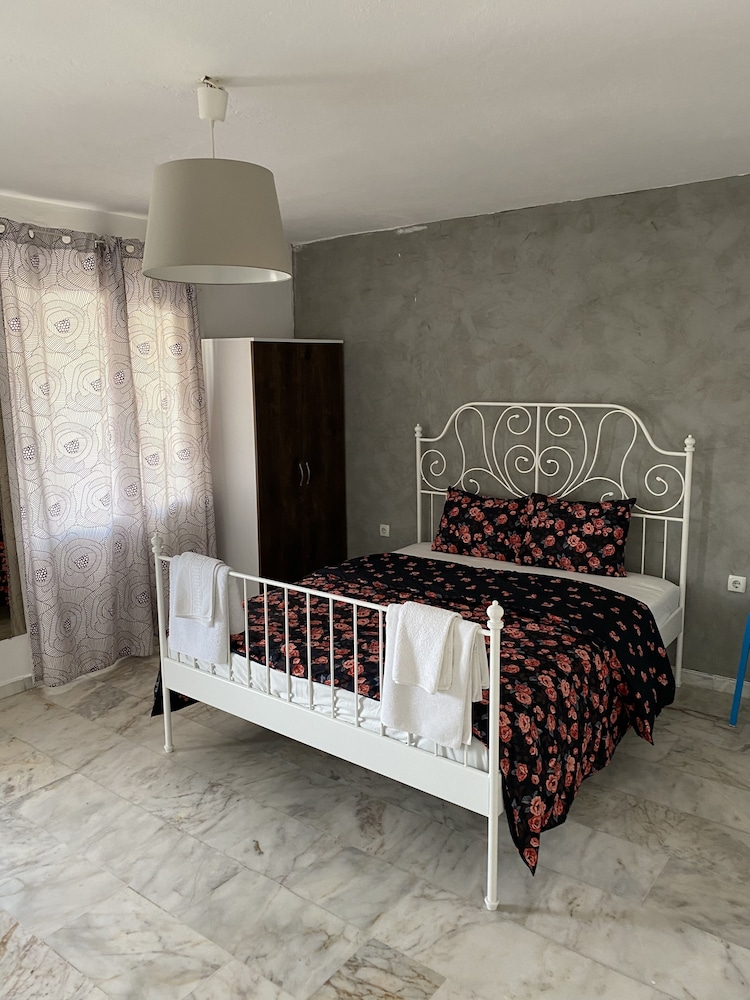 Yali Butik Pansiyon Rezervasyon