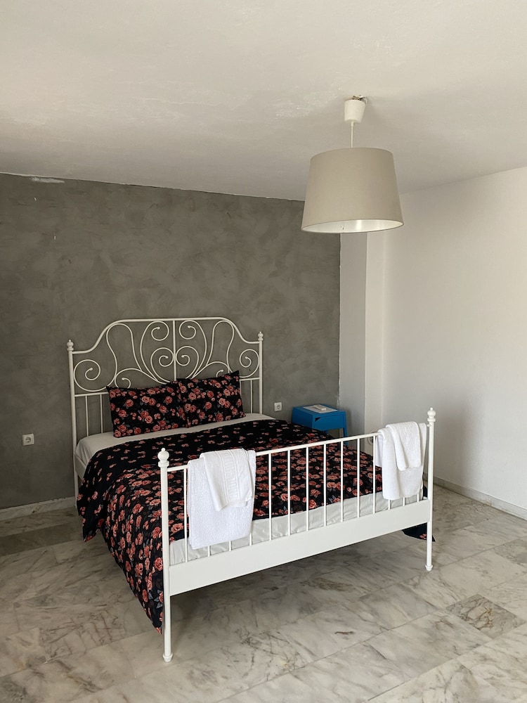 Yali Butik Pansiyon Rezervasyon