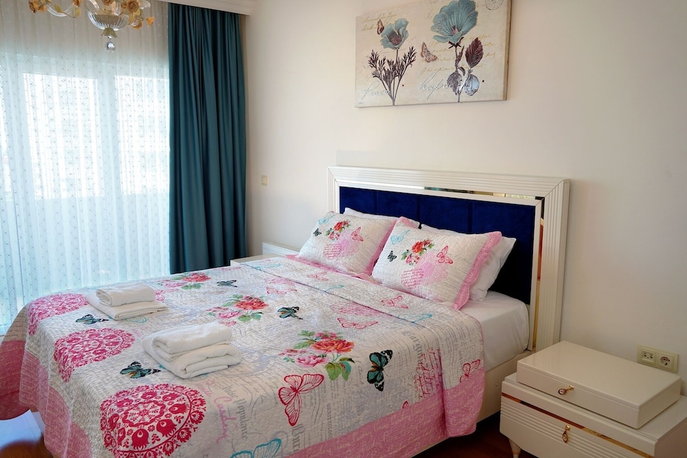 Zenofon Residence Rezervasyon