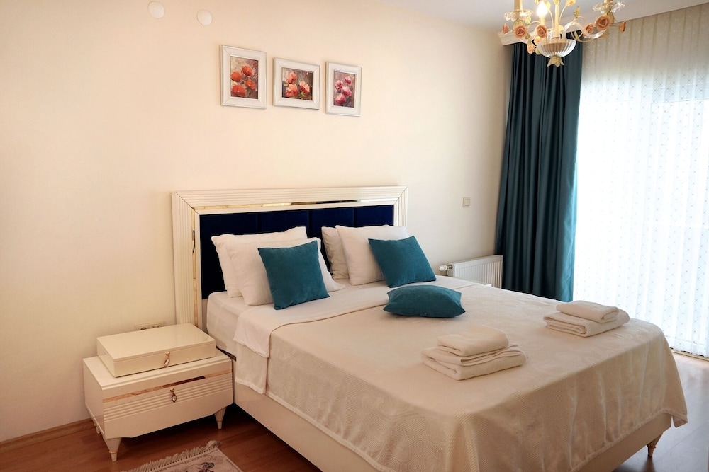 Zenofon Residence Rezervasyon