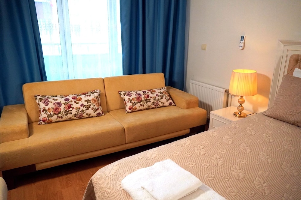 Zenofon Residence Rezervasyon