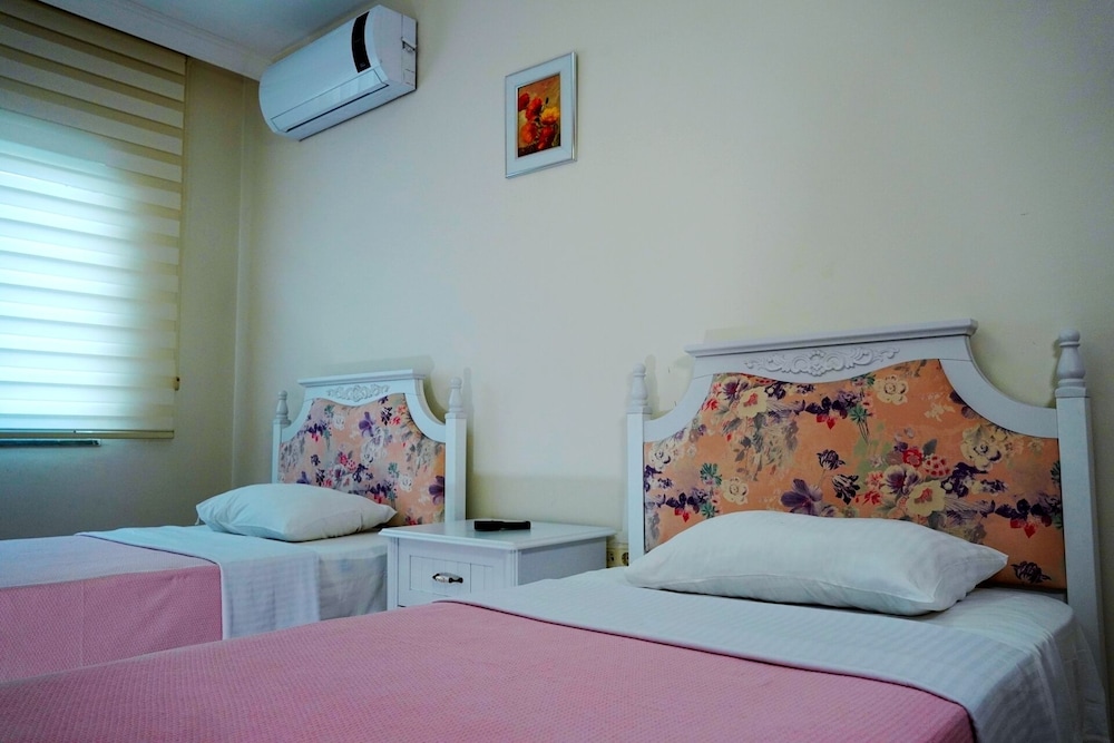 Zenofon Residence Rezervasyon