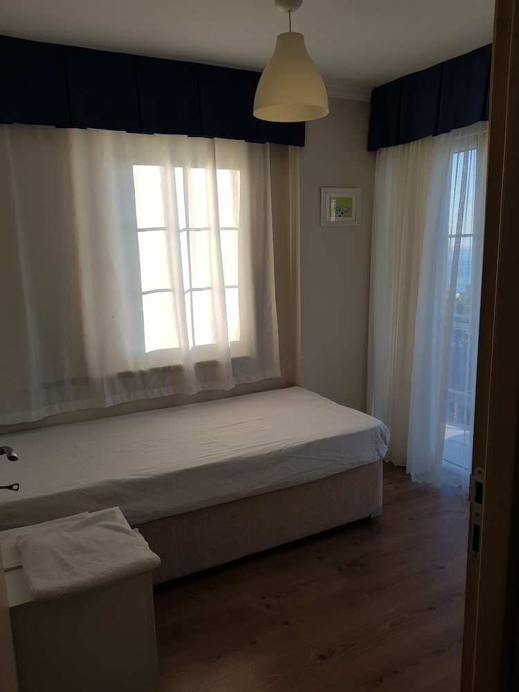 Zoviya Hill White Apart Rezervasyon