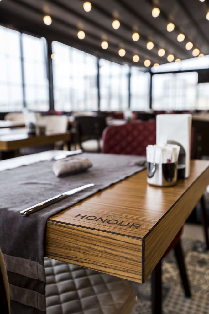 Honour Hotel Rezervasyon