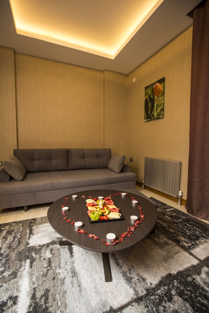 Honour Hotel Rezervasyon