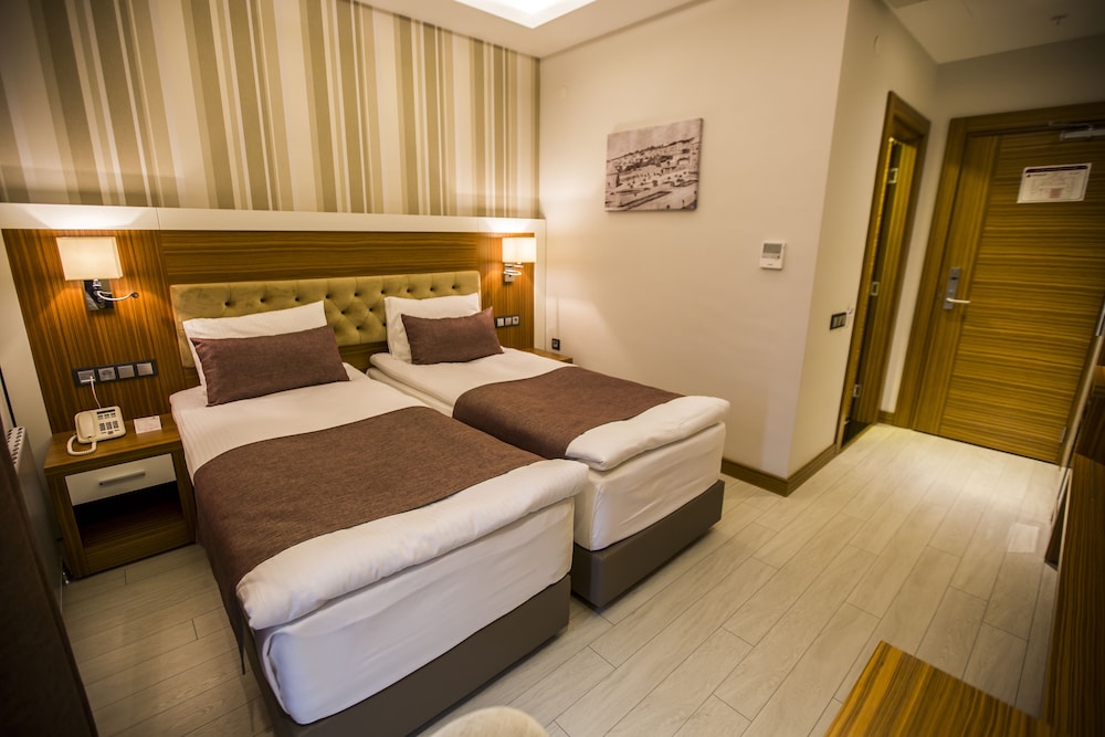 Honour Hotel Rezervasyon