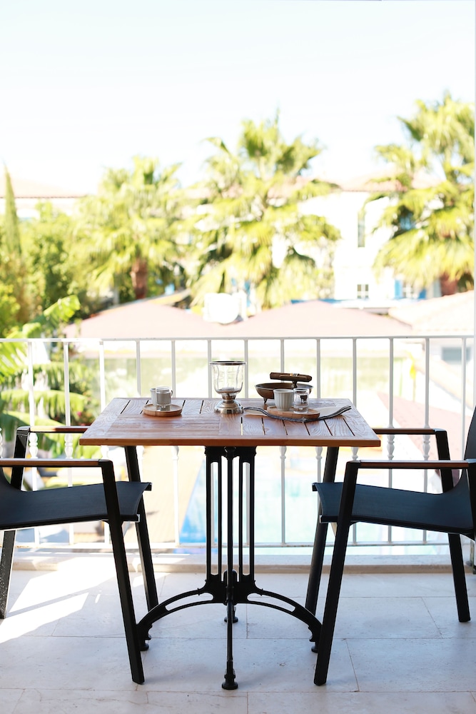 The Six Alaçati Hotel Rezervasyon