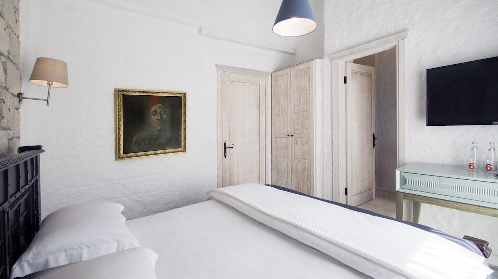 The Six Alaçati Hotel Rezervasyon