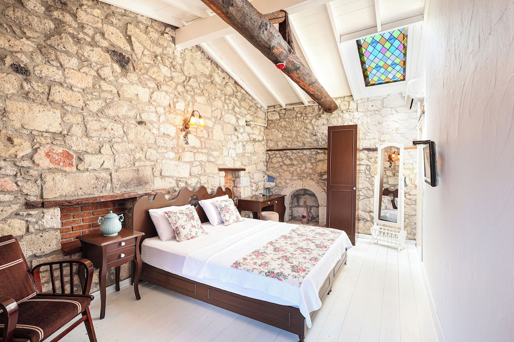 Alacati Eski Ev Hotel Rezervasyon