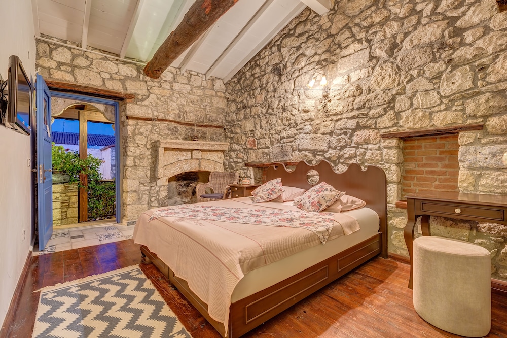 Alacati Eski Ev Hotel Rezervasyon