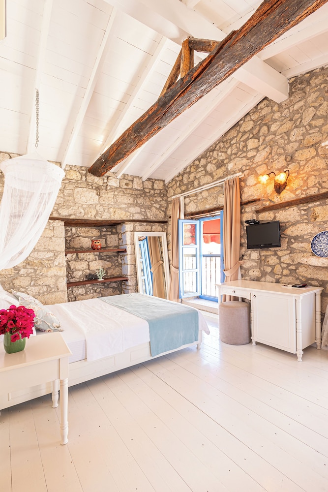 Alacati Eski Ev Hotel Rezervasyon